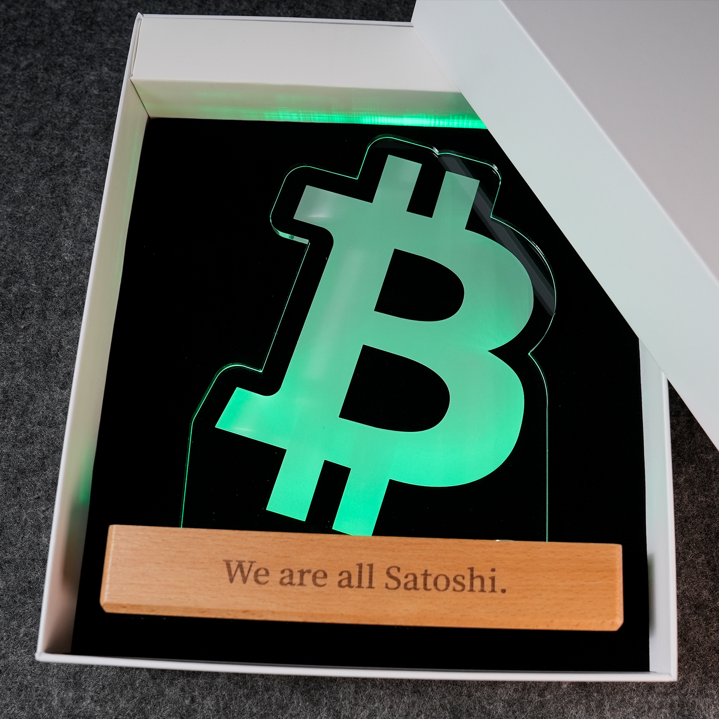 Bitcoin Logo Night Light – 7.1" Color-Changing LED Desk Lamp with Wood Base